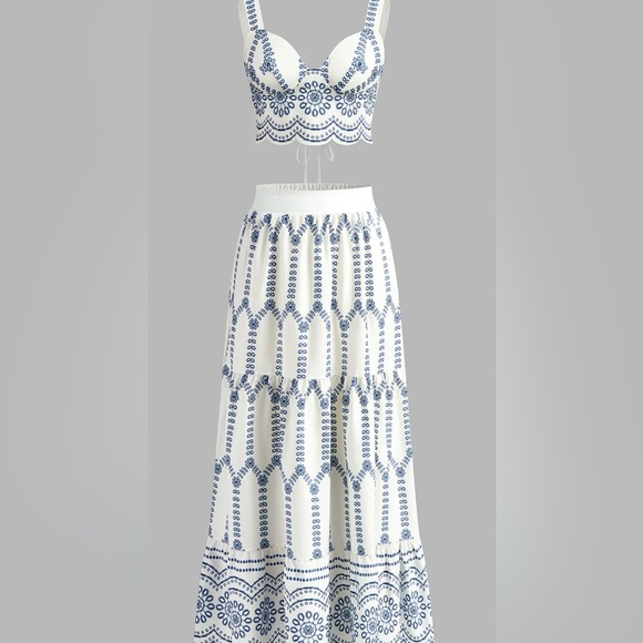 Commense SET Blue and White Maxi Skirt and corset crop top. NWT size Large - Picture 4 of 5